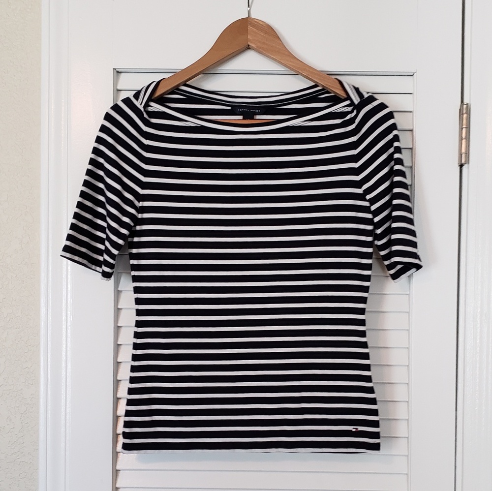 Women's Tommy Hilfiger top size small